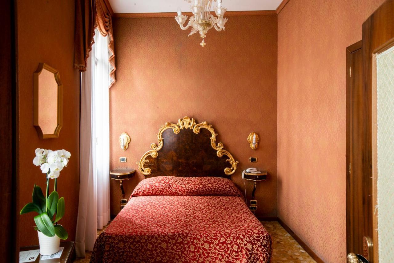 Hotel Ateneo Wenecja Zewnętrze zdjęcie