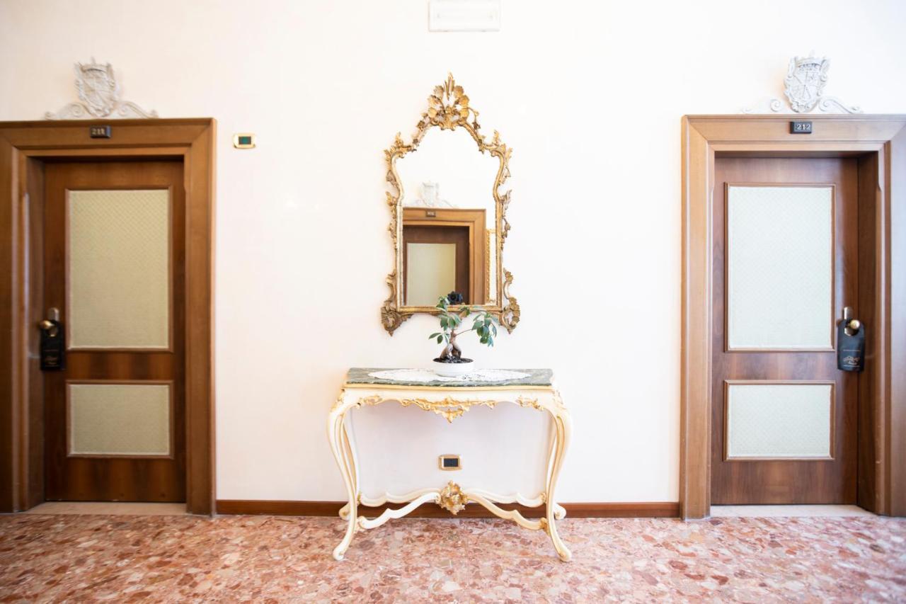 Hotel Ateneo Wenecja Zewnętrze zdjęcie